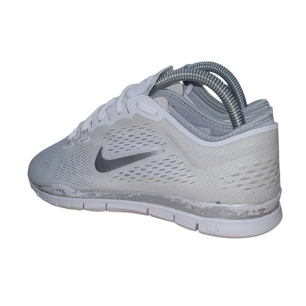 Nike Free TR Fit 4 Womens 7.5 White Silver Training Shoes Sneakers 629496-102